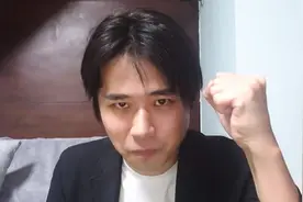 弹吉他 学中文 充实居家 拒绝emo图片