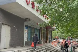 市民医院看病时被介绍到中医诊所 记者见面发现都是被曝光“老熟人”图片
