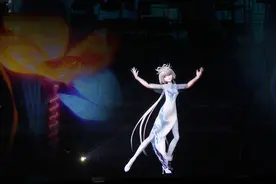 虚拟偶像：“事先张扬的虚假”与去中心化的粉丝群体图片