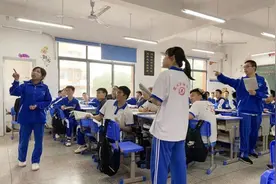 长沙这所学校怎么做到“拒绝手机”的？图片