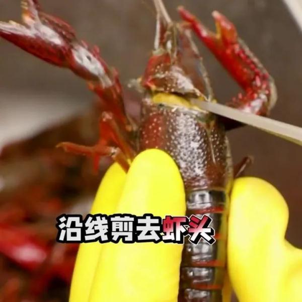 小龙虾这样洗！才能洗得干净，吃得放心