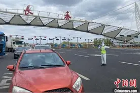 长春“东大门”的守门人：最盼车来车往图片