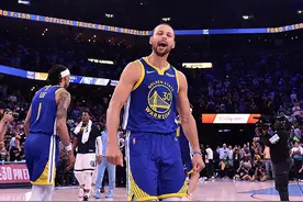 NBA季后赛 | 勇士险胜灰熊 最后时刻库里大帽莫兰特图片