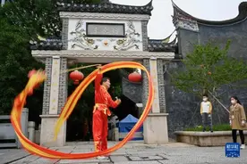 福州街头 达人秀技图片