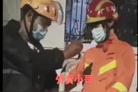 “送餐途中抓眼镜蛇”的外卖小哥发声：曾养过一年蛇图片