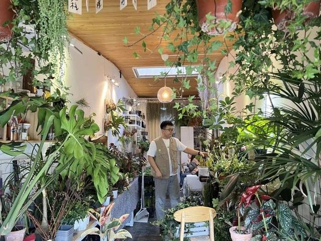 逃离大厂、二胎博士、985毕业捡破烂：躺平和内卷之间，还有无数条路