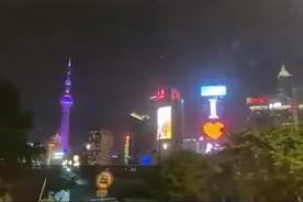 援沪医生深夜下班，司机却故意绕路，真相暖心图片