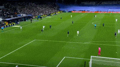 本泽马再救皇马成金球奖大热门 从雏妓门到勒索队友，他浪子回头的故事你可知？