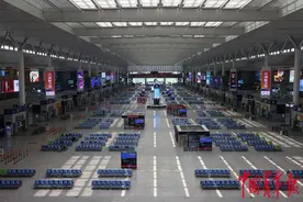 探访上海虹桥火车站：有人步行、骑车前往 日均离沪不足千人图片