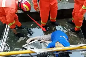 女子一觉醒来发现自己坠楼！一问三不知…网友评论亮了图片