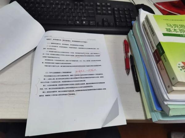 逆袭！安保员考取上海交大硕士，背后故事太励志了