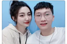 “同名同姓同航班”情侣发声：女孩名字是捡来的图片