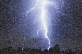 雷雨大风+雷电双预警持续！昨日山东8市降下冰雹，最大有鹌鹑蛋大小图片