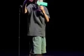 脱口秀演员被指侮辱高校女生，当事人致歉：确有口无遮拦，愿意接受追责图片