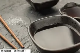 吃饭爱加醋的人，比不加醋的人更健康？秘密全在这里…图片