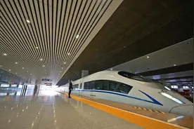 答“疫”解惑｜乘火车出入郑州有啥要求？在郑州路过中转健康码会“变黄”吗？图片