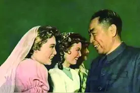 跨世纪体育情缘！话剧《第十二夜》，秦怡曾饰演击剑高手图片