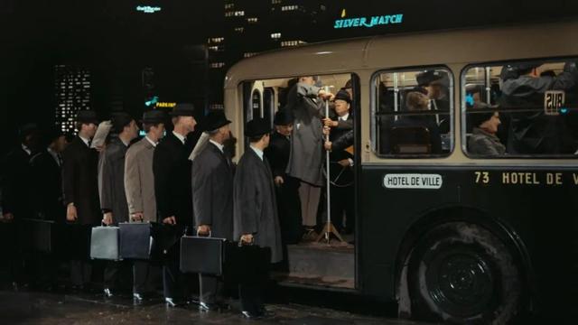 点进来感受血压升高：为什么所有网络流行语的尽头都是阴阳怪气？