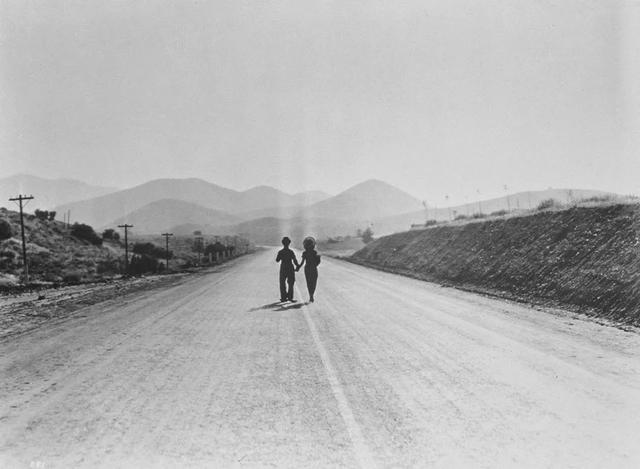 点进来感受血压升高：为什么所有网络流行语的尽头都是阴阳怪气？