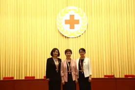 以生命赴使命 这些白衣天使的故事令人感动图片