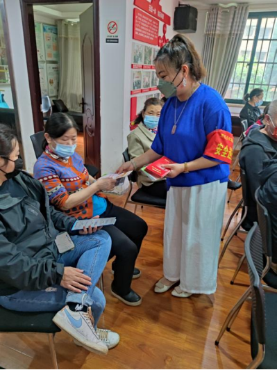 ��Ȼ����������չ�������ֺ����գ��ػ����ü�԰�����ּ��������������