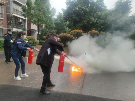 ��Ȼ����������չ�������ֺ����գ��ػ����ü�԰�����ּ��������������