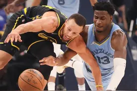 NBA西部半决赛第五场：灰熊胜勇士图片