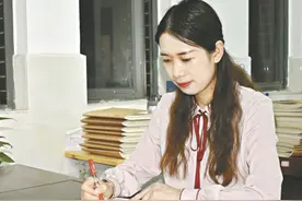 “90后”女教师用爱心，把班级变成一个“家”图片