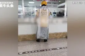 双腿穿假肢的外卖小哥：为了女儿努力奔跑，感受到人间善意图片