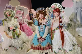 Lolita和JK制服：“女人至死是少女”图片