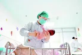 小镇劳动者图片