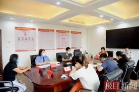 11岁男孩遭离婚父母遗弃，多方帮扶让孩子重回母亲身边图片