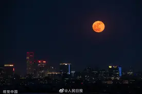 欣赏！昨晚月亮的颜色真好看图片