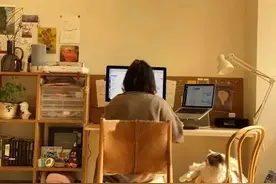 居家办公，工作与生活如何兼顾？丨睡前聊一会儿图片