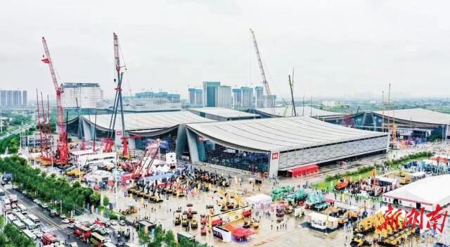 长沙国际工程机械展三一高空车