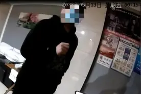 西湖边，1米8几的老板坐在地上嚎啕大哭：撑不住了……凌晨，儿子、警察都来了图片