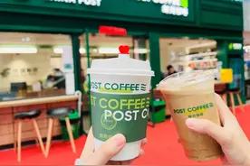 中国邮政搞副业上瘾！卖完咖啡又盯上直播，化妆品比免税店还便宜图片