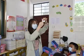「华中大帮扶在临翔」气球吹起科学梦图片