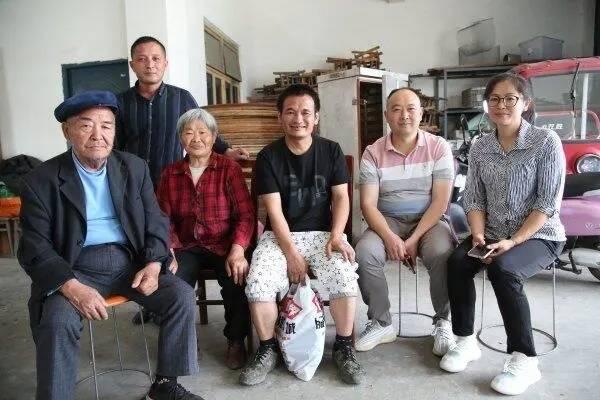 离家7年“勇娃儿”找到父母顺利回家 曾被成都邛崃夫妻收留养育5年