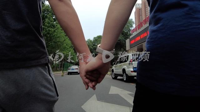 小龙人之歌歌词是什么（等你再次爱上我郑州小伙写下数十万字陪护日志）