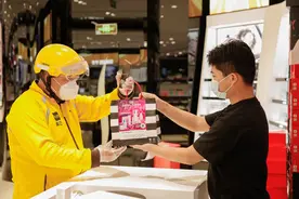 封面有数｜这届年轻人如何过“520”？鲜花香水订单猛增，“外卖传情”热度高图片