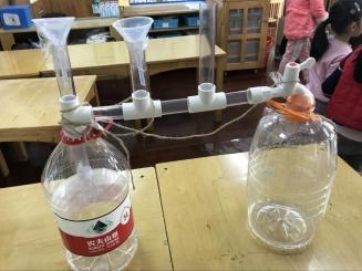 ���������ٴ�࣬����һ������ˮ