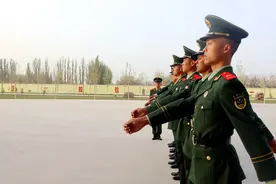 @班长，今天我们为你打“call”图片