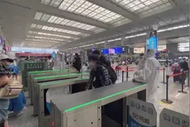 又能听到地铁报站声了！去火车站要提前多久到？有什么要求？图片