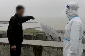 明知长江禁捕仍非法捕捞蟹苗 男子还拍视频炫耀......自投罗网图片