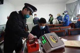 樱桃熟了，通州市场监管部门上门给秤“体检”，让市民放心买图片