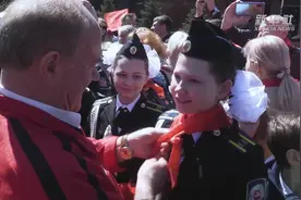 俄罗斯举行少年先锋队成立100周年庆祝活动视频封面