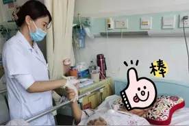 68岁大叔突发脑出血，昏迷46天后终于苏醒图片