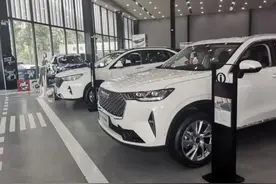 汽车金融已成扩大汽车消费重要一环，2025年市场规模将达2.32万亿元图片