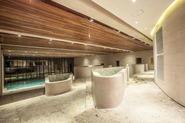 夏天泡温泉发朋友圈简单的句子 夏天泡温泉